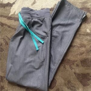 Figs Kade cargo scrub pants size XS color graphite